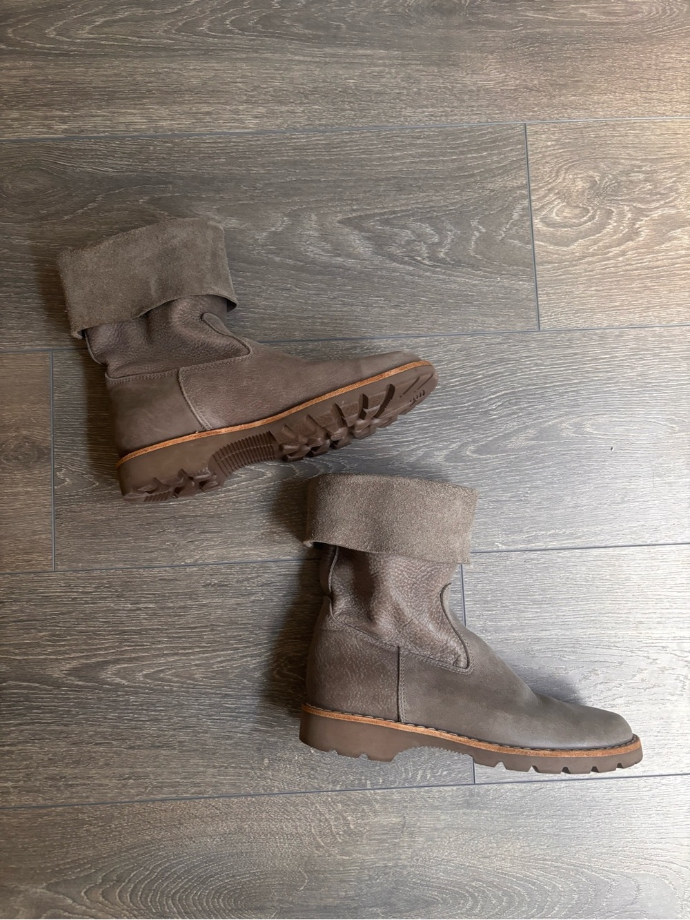 Roots Tribal Grey Suede Fold-Over Ankle Boots